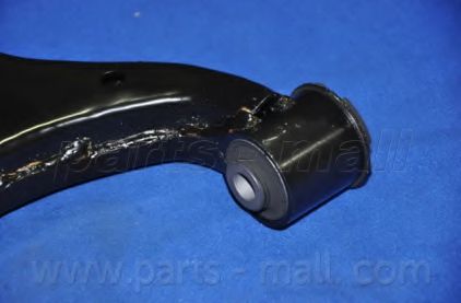 Рычаг подвески PARTS-MALL PXCAA-020LL