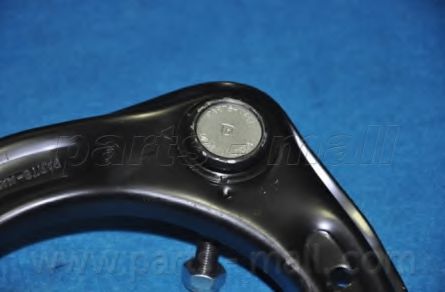 Рычаг подвески PARTS-MALL PXCAA-024UR Рычаг подвески PARTS-MALL PXCAA-024UR