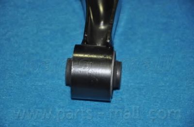 Рычаг подвески PARTS-MALL PXCAA-024UR