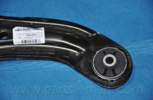 Рычаг подвески PARTS-MALL PXCAA-025LL
