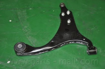 Рычаг подвески PARTS-MALL PXCAB-014LL