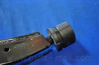 Рычаг подвески PARTS-MALL PXCAC-003LL