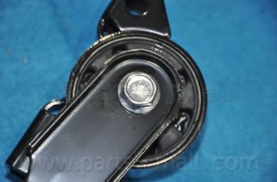 Подушка двигателя PARTS-MALL PXCMC-008D1 Подушка двигателя PARTS-MALL PXCMC-008D1