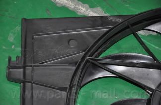 Вентилятор охлаждения двигателя PARTS-MALL PXNAA-049 Вентилятор охлаждения двигателя PARTS-MALL PXNAA-049