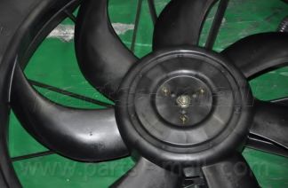 Вентилятор охлаждения двигателя PARTS-MALL PXNAA-049 Вентилятор охлаждения двигателя PARTS-MALL PXNAA-049